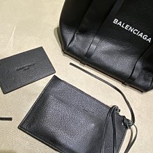 BALENCIAGA EVERYDAY白字燙印LOGO小牛皮3卡扣式三折短夾(迷你/黑) 廠商直送 歷史價格詳細信息