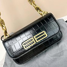 (可線上無息分期刷卡)GUCCI 古馳 18白Ｋ金/戒指..國際戒9.5號 內直徑1.58cm 指環厚0.90cm 歷史價格詳細信息