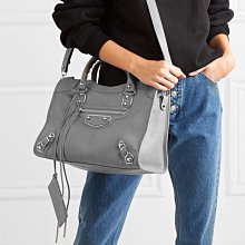 限量巴黎世家 Balenciaga 390157 Classic Metallic Edge Velo 金邊框黑 歷史價格詳細信息
