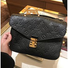 LV 路易威登 POCHETTE FéLICIE M64064 歷史價格詳細信息