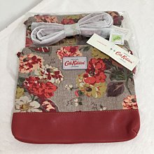 英國 Cath Kidston 繽紛小花 珠扣式零錢包 8.5x8.5cm 歷史價格詳細信息