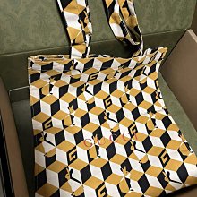 2023年限量@瑞寶旅遊@高雄翰品酒店【升等 豪華家庭房】含早餐『很適合親子2大2小』 歷史價格詳細信息