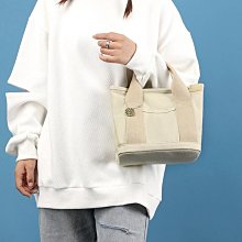 帶娃外出小揹包奶油2023新款少女風書包女休閒韓系百搭通勤雙肩包 歷史價格詳細信息