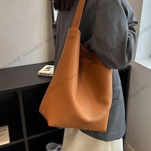 春夏小眾腋下包包女2023新款百搭輕便單肩布包時尚高級感大容量包-Misaki精品 歷史價格詳細信息