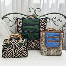 Lesportsac 力士包 時尚咖啡色繡花女包輕便休閑手提包斜挎包刺繡小熊收納包收納袋 歷史價格詳細信息