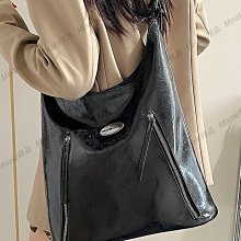 亮面女包包2023新款百搭軟皮馬鞍包時尚寬帶單肩包半圓斜挎包 歷史價格詳細信息