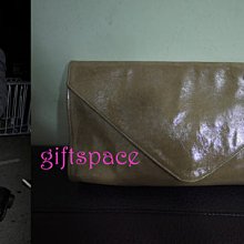 琳賽羅涵 潔西卡艾巴 的最愛　moni moni "Splendor “ black 黑色手提側肩兩用鉚釘包 　現貨 歷史價格詳細信息