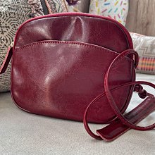 ✨紅色包包女2024春夏季新款複古腋下包百搭單肩斜跨包小方包婚宴包【時尚箱包】 歷史價格詳細信息