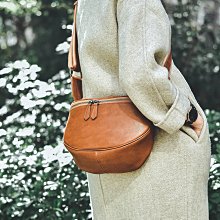 〖精品皮具〗0416 GAK 2022原創新款手工頭層軟牛皮多隔層迷你雙肩背包復古植鞣皮女包包 歷史價格詳細信息