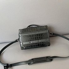 Jisoo代購 Louis vuitton多卡位短夾 對折商務錢包 拼色牛皮經典錢夾M69408 歷史價格詳細信息