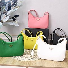 代購  Prada 普拉達 黑色褶皺全皮woc鏈條包 單肩斜挎包 歷史價格詳細信息