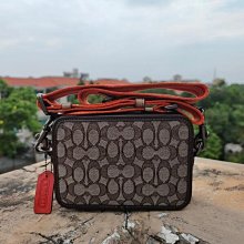 Jisoo代購 CHANEL新款輕便帆布休閒鞋 厚底女款小白鞋 春秋高品質板鞋 歷史價格詳細信息