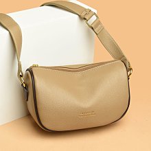 女包2022新款潮時尚百搭牛津布大容量貝殼包輕便單肩斜背包運動包單肩 斜肩 斜背 側背 肩背多用小方包包--麥包包 歷史價格詳細信息
