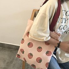 日系新款草莓熊手提包 卡通時尚帆布包 高檔大容量托特包 校園學生上課包  女生休閒斜背包 側背包--麥包包 歷史價格詳細信息