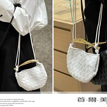 首爾人氣甜點全書：江南‧弘大‧林蔭道‧梨泰院‧三清洞5大商圈名店，80道最IN甜點食譜全攻略（二版）/李智惠 歷史價格詳細信息