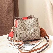 滿千免運 韩版新款泳衣女时尚運動款分體平角 三件套 藏藍色 短袖下標區 ❆心瑩有限公司❆ 歷史價格詳細信息