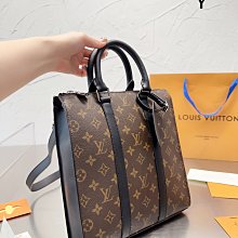 Jisoo代購 LV LOUIS VUITTON 厚底小白鞋 情侶款 3D打印 絲綢牛皮 耐磨TPU大底 歷史價格詳細信息