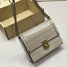 【一品香包】蔻馳枕頭包出貨 最新款 超級實用的款式 手提 斜挎多用款 時尚百搭 歷史價格詳細信息