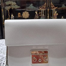 義大利 FURLA 壓克力 錶 / 手錶 / jumper 手環錶 歷史價格詳細信息