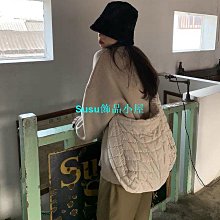 斜挎包包女2024秋冬新款大容量餃子包羽絨棉簡約百搭單肩包-李李 韓國女裝 歷史價格詳細信息