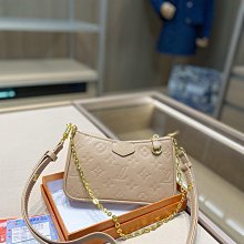 Jisoo代購 LV LOUIS VUITTON 厚底小白鞋 情侶款 3D打印 絲綢牛皮 耐磨TPU大底 歷史價格詳細信息