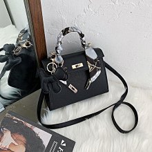 秋冬新款網紅凱旋門水桶包單肩斜挎手提大容量字母帆布女包 流行 精品 歷史價格詳細信息