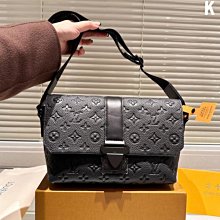 『瑤瑤代購』L家 小方包 最新款 頂級貨 原單大牌 時尚百搭經典腰包丹寧牛仔駱駝包單肩斜挎包42HJ636 歷史價格詳細信息