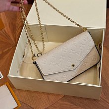 『瑤瑤代購』L家 小方包 最新款 頂級貨 原單大牌 時尚百搭經典腰包丹寧牛仔駱駝包單肩斜挎包42HJ636 歷史價格詳細信息