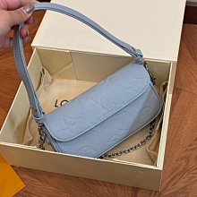 『瑤瑤代購』L家 小方包 最新款 頂級貨 原單大牌 時尚百搭經典腰包丹寧牛仔駱駝包單肩斜挎包42HJ636 歷史價格詳細信息