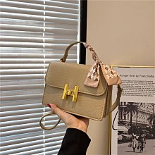 韓系小眾設計小包包女 高級質感斜背包 女士流行小方包 休閒通勤斜背包-李李 韓國女裝 歷史價格詳細信息