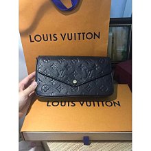 二手 LV LOUIS VUITTON(路易威登) M64064 WOC 黑色壓紋翻蓋晚宴包 斜背包 現貨 價格比較,價格查詢,歷史價格詳細信息