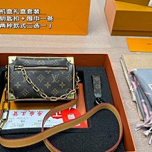 新款上架L馿飛機盒 新款小方包 顏值天花板經典中的經典百搭包身美麗的同時保證了包身的容量驢愛好者和入門選手必入的一款包尺寸19 20 明星大牌同款包包家 歷史價格詳細信息