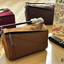 新款上架loe羅家包真的好好看拼色帆布有一種流浪的藝術家的感覺還可以斜挎的小個子女孩子也hold住~中古包包分享|羅 意威中古 34 32cm明星大牌同款包妖 歷史價格詳細信息