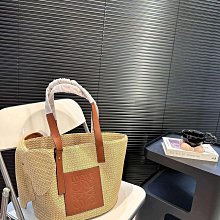 新款上架loe羅家包真的好好看拼色帆布有一種流浪的藝術家的感覺還可以斜挎的小個子女孩子也hold住~中古包包分享|羅 意威中古 34 32cm明星大牌同款包妖 歷史價格詳細信息