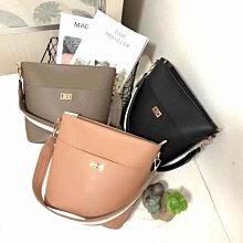 【現貨】彩帶場景拉炮婚禮慶祝游戲手扔接親創意道具氣氛噴花手拋道具禮花 歷史價格詳細信息