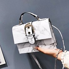 【東東】W1TR髒衣簍家用壁掛可摺疊髒衣籃衛生間放髒衣服收納筐浴室洗衣收 歷史價格詳細信息