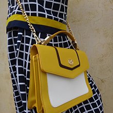 Princess Party 公主派對鋼印拉鏈手提包。焦糖裸杏《限時特價》 歷史價格詳細信息