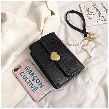 正韓素面小窄管牛仔短褲  休閒短褲 2色 4609 YUPPIE 現貨出清 3件1200 歷史價格詳細信息