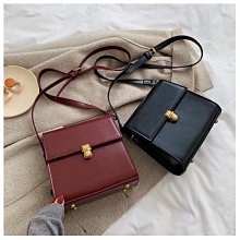 現貨 新款 高質感 超閃 鏤空愛心 肚臍環 愛心 桃心 防過敏 醫療鋼 醫用鋼 粗針 肚臍釘 肚臍扣 歷史價格詳細信息