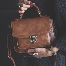 J002(2入)創意鏤空塑膠餐椅 歷史價格詳細信息