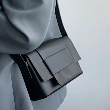 IM 包色兩色氣質女人味簡約斜裁一字領長袖T恤/鬆弛彈性薄款堆堆盪領多穿法設計感T恤 歷史價格詳細信息