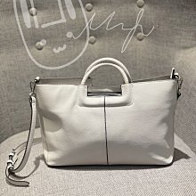 拉鍊可拆式抗UV遮陽帽一頂促銷價150元★觸感舒適、遮陽效果佳★戴起來很輕，可亂摺至包包不變形●戴上騎車● 歷史價格詳細信息