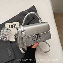 超火小眾撞色女雙肩包2024新款百搭鏈條後背包精緻迷你學生小書包 歷史價格詳細信息