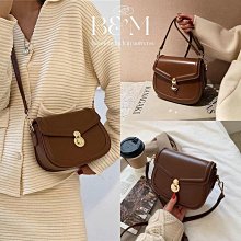 韓系復古小包包女2023新款秋冬時尚單肩斜挎包高級質感手提小方包 歷史價格詳細信息