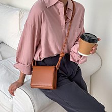 韓系復古斜挎小包包女2023新款潮秋冬單肩包高級感百搭手提小圓包 歷史價格詳細信息