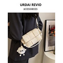 UR新款男裝潮流休閑風少年感印花寬松無袖背心UMV432101【超齡男裝】 歷史價格詳細信息