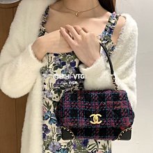 Cha*這隻迷妳小盒子也是隱藏款小可愛翻蓋自帶化妝鏡哈鏈條 可以隨意調節長短上身太可人 歷史價格詳細信息