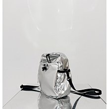 銀色包包 高級感迷你小包包女2024新款潮夏季單肩斜挎包流行百搭手提小方包-李李 韓國女裝 歷史價格詳細信息