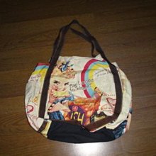 全新 美國品牌 BCBG 超精緻美品 亮麗胭脂紅 柔軟仿羈皮 精美立體手工雕花 外套 M碼 歷史價格詳細信息