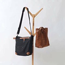 現+追 2story 前蓋子手提方包 黑駝紅深藍 太妃心事 98110 歷史價格詳細信息